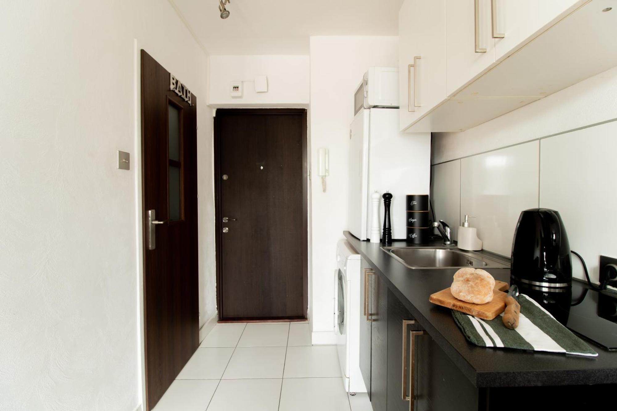 Piotrapartments - Bruna Green City Apartment Warsaw Exterior photo
